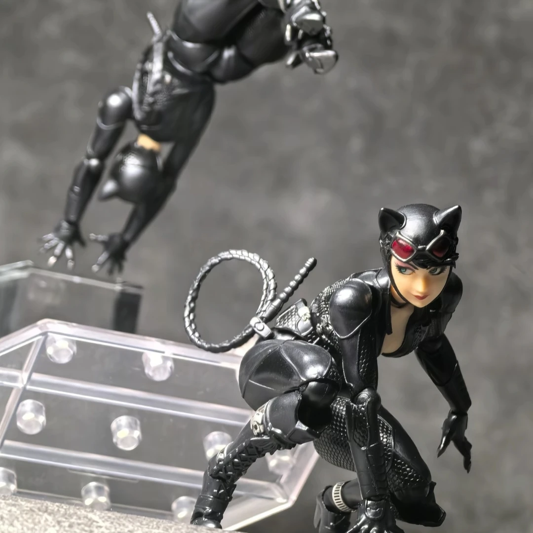 Revoltech Catwoman Action Figure Collectible Toy Gift - Image 6